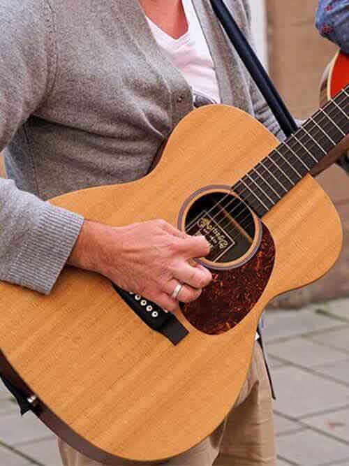 כלי-מיתר - חנות כלי נגינה גיטרות אקוסטיות - מחלקה